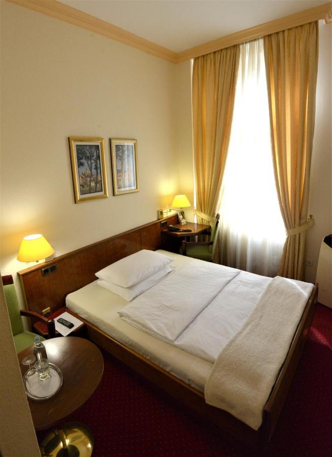 Hotel Am Kochbrunnen Wiesbaden Luaran gambar