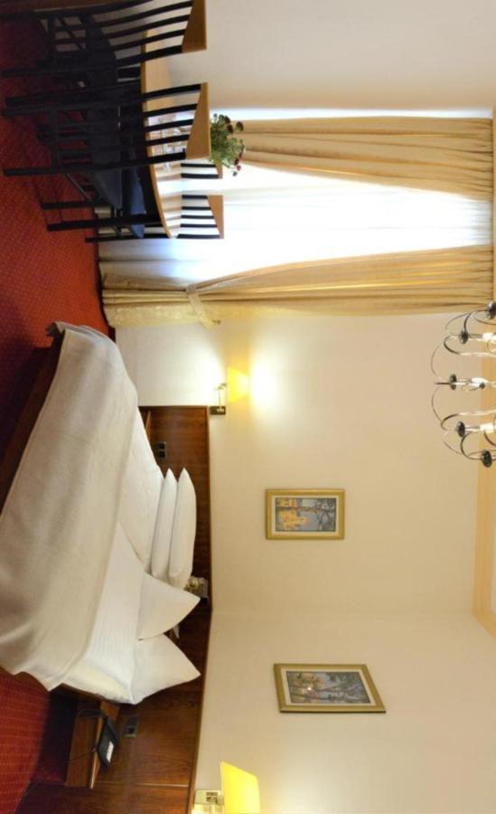 Hotel Am Kochbrunnen Wiesbaden Luaran gambar